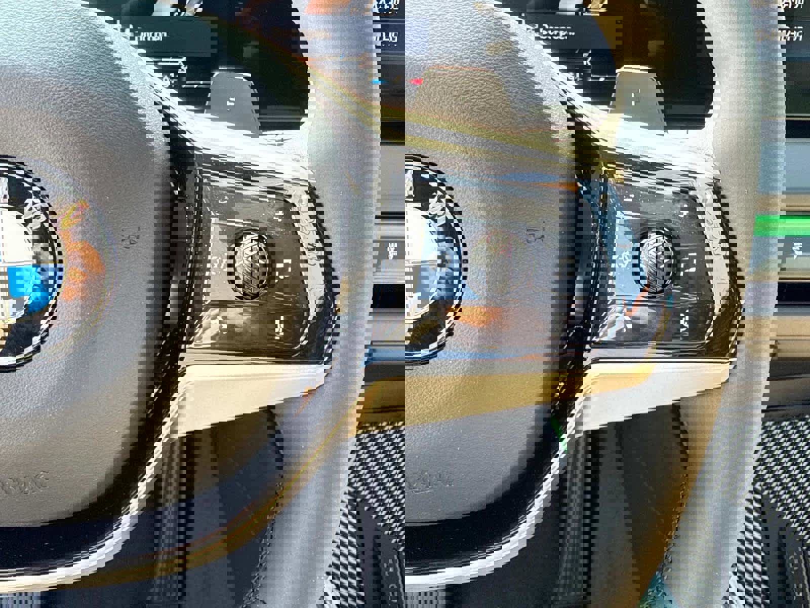 Used 2025 BMW X3 xDrive30i w/ Premium Package image 23