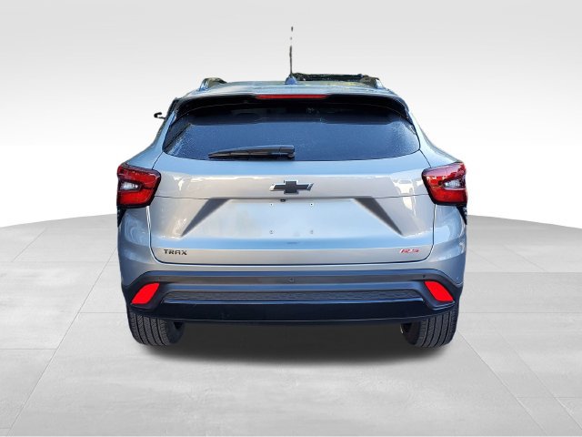 Certified 2024 Chevrolet Trax RS w/ Driver Confidence Package FWD image 4