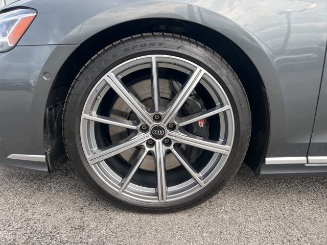 Used 2024 Audi S8 image 14