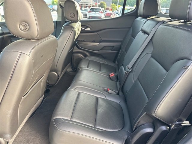 Used 2023 GMC Acadia SLT image 12