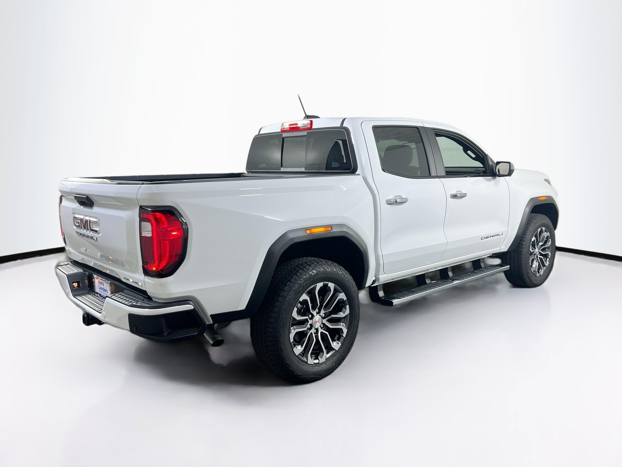 Used 2025 GMC Canyon Denali AWD/4WD image 5