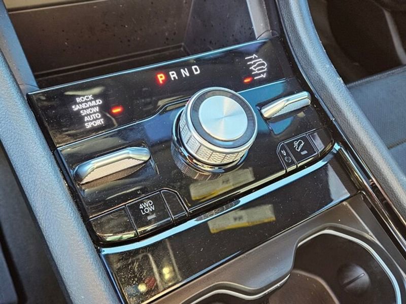 Used 2023 Jeep Grand Cherokee L Overland image 27