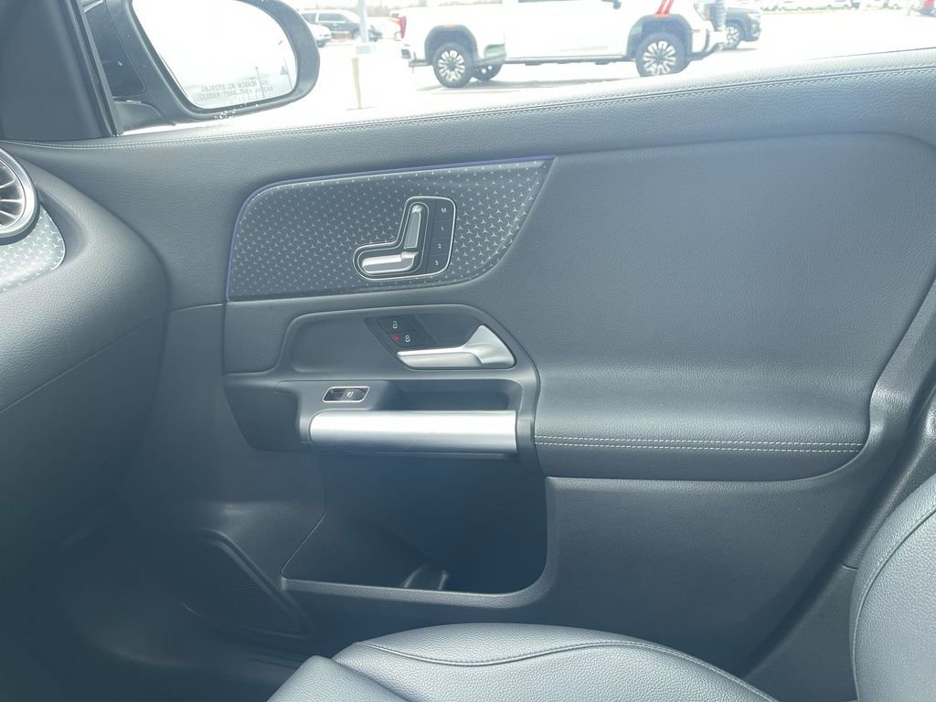 Used 2025 Mercedes-Benz GLA 250 image 29