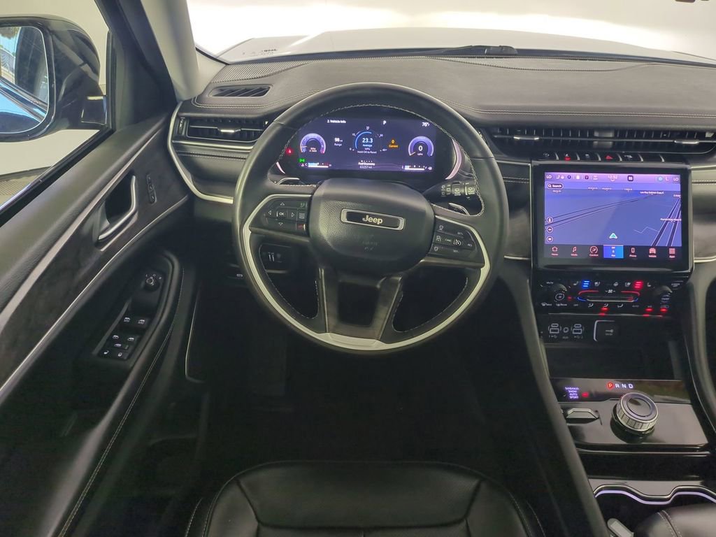Used 2023 Jeep Grand Cherokee Limited w/ Luxury Tech Group II AWD/4WD image 19