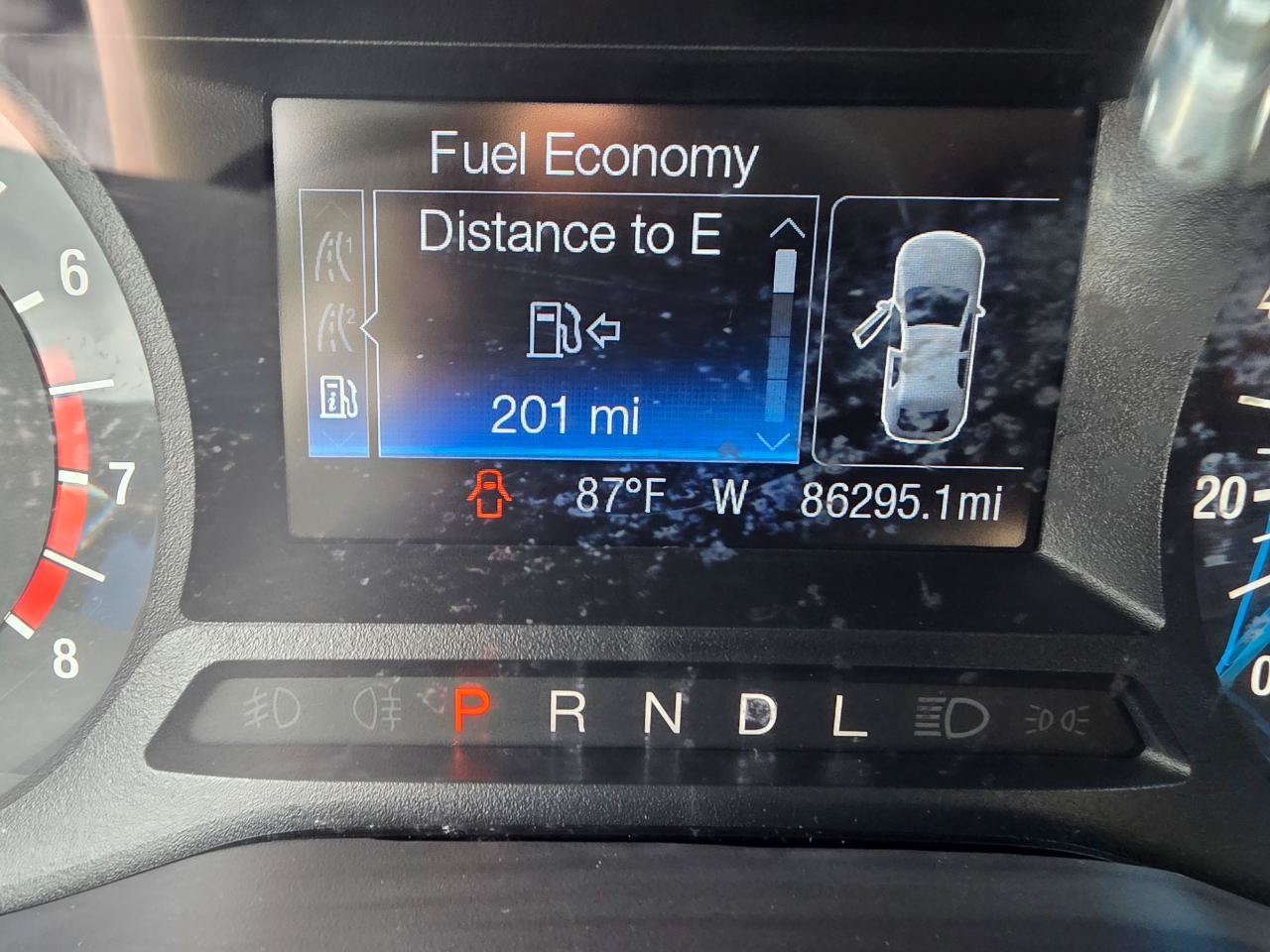 Used 2017 Ford Fusion SE w/ Equipment Group 201A FWD image 15