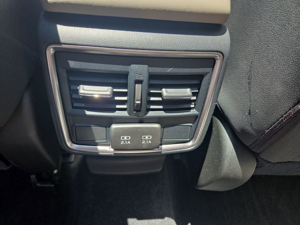 Used 2022 Subaru Forester Premium AWD/4WD image 18