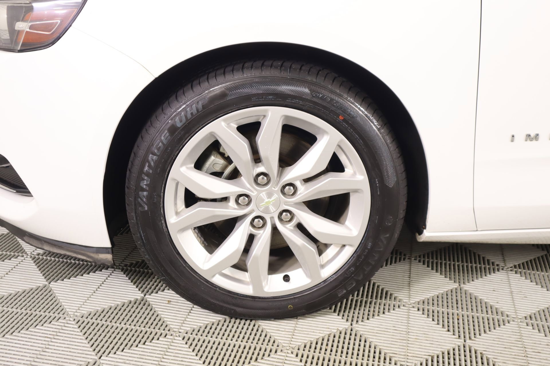 Used 2019 Chevrolet Impala LT image 16