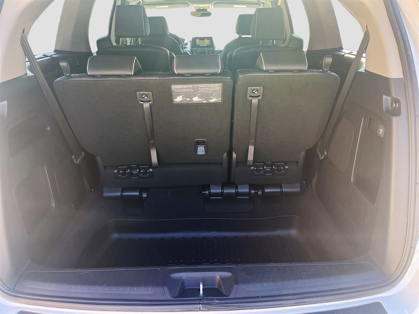 Used 2023 Honda Odyssey Elite image 28
