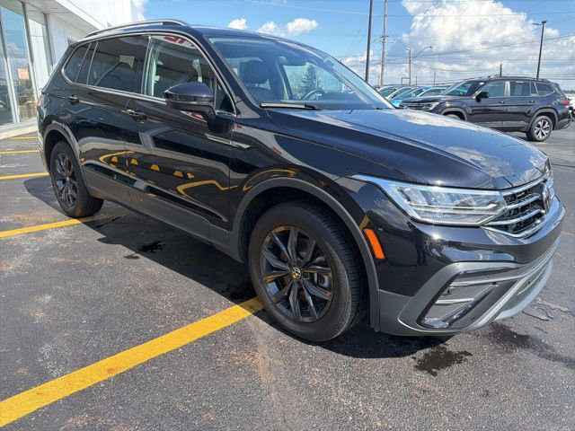 Used 2024 Volkswagen Tiguan SE AWD/4WD image 19