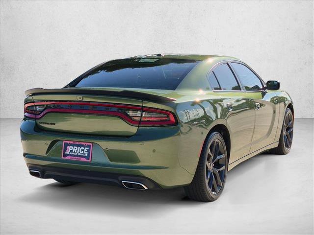 Used 2021 Dodge Charger SXT w/ Blacktop Package RWD image 5