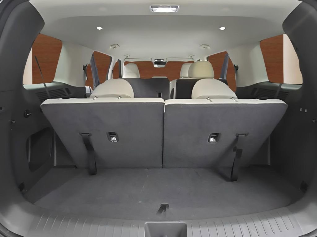 Certified 2025 Hyundai Santa Fe SEL image 17