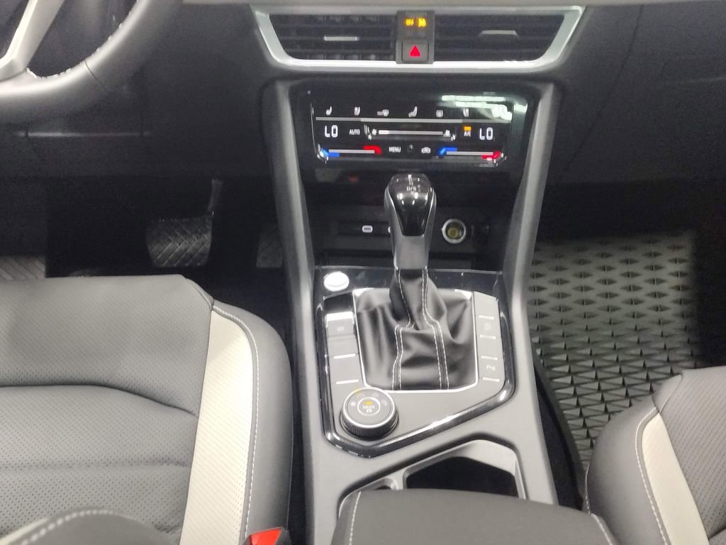 New 2025 Volkswagen Taos SEL image 36