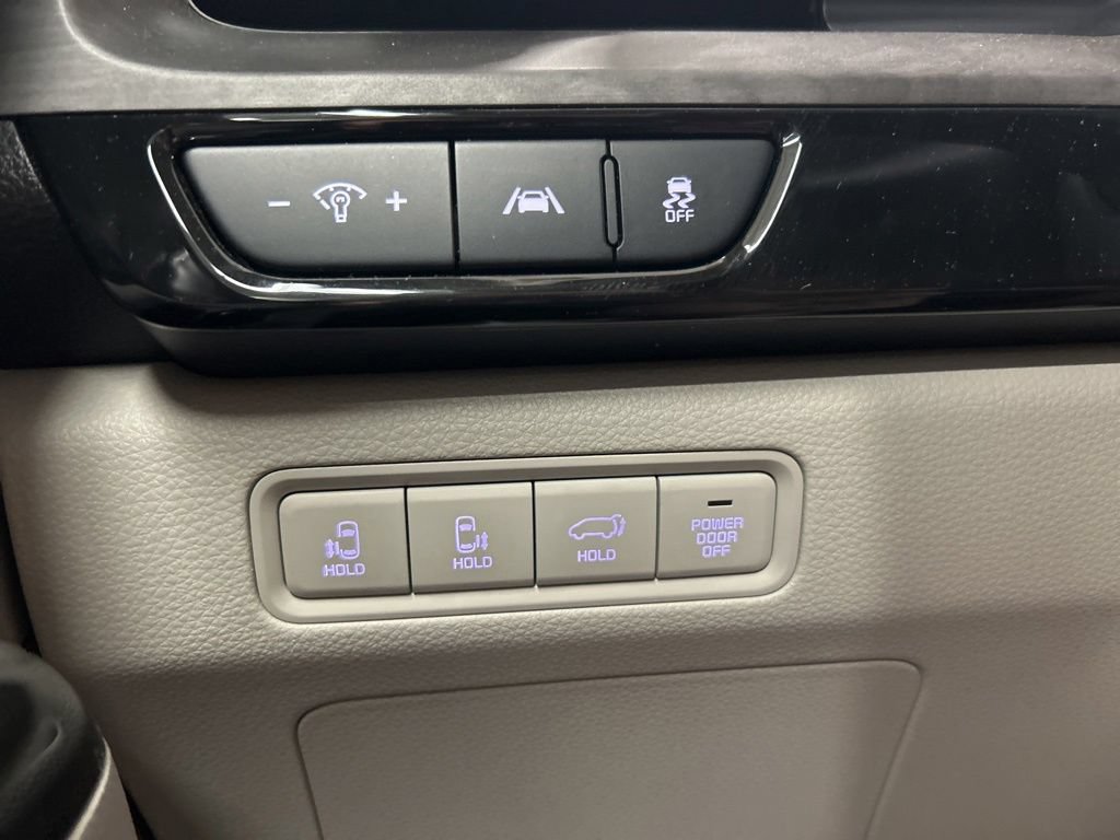 Certified 2023 Kia Carnival EX FWD image 30