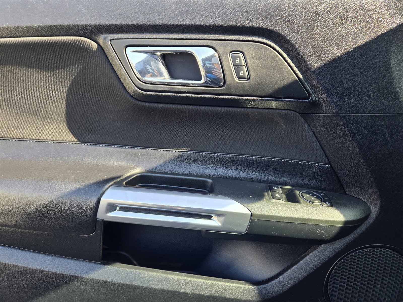 Used 2015 Ford Mustang Coupe image 20