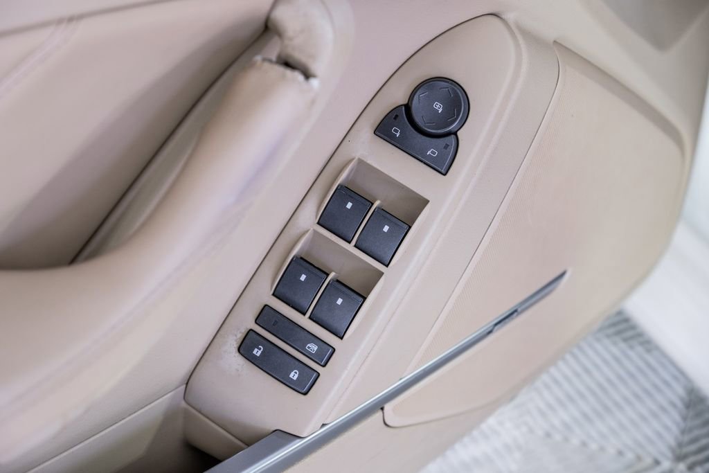 Used 2008 Cadillac CTS 3.6 w/ Wood Trim Package image 40