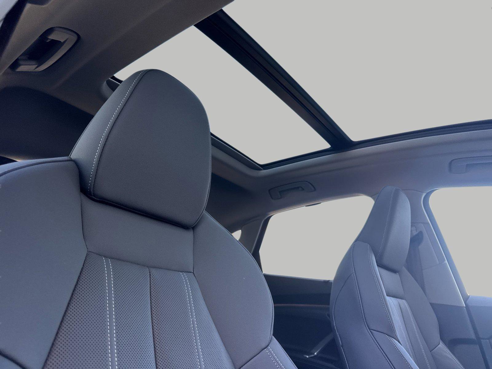 Certified 2025 Audi Q5 Premium Plus w/ Premium Plus AWD/4WD image 17