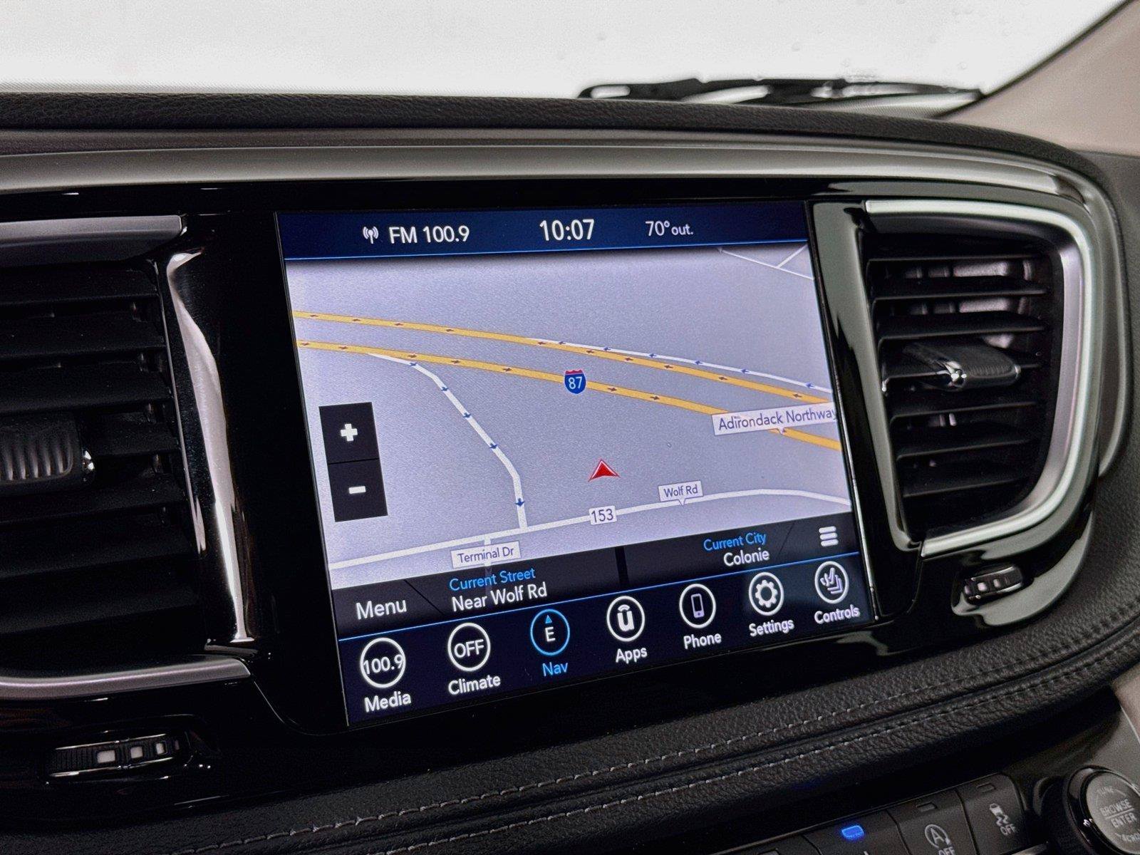 Used 2019 Chrysler Pacifica Limited w/ Advanced Safetytec Group FWD image 16