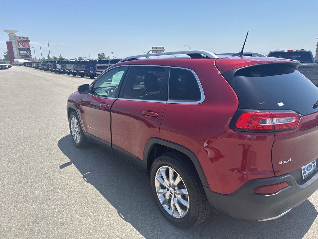 Used 2016 Jeep Cherokee Limited AWD/4WD image 4