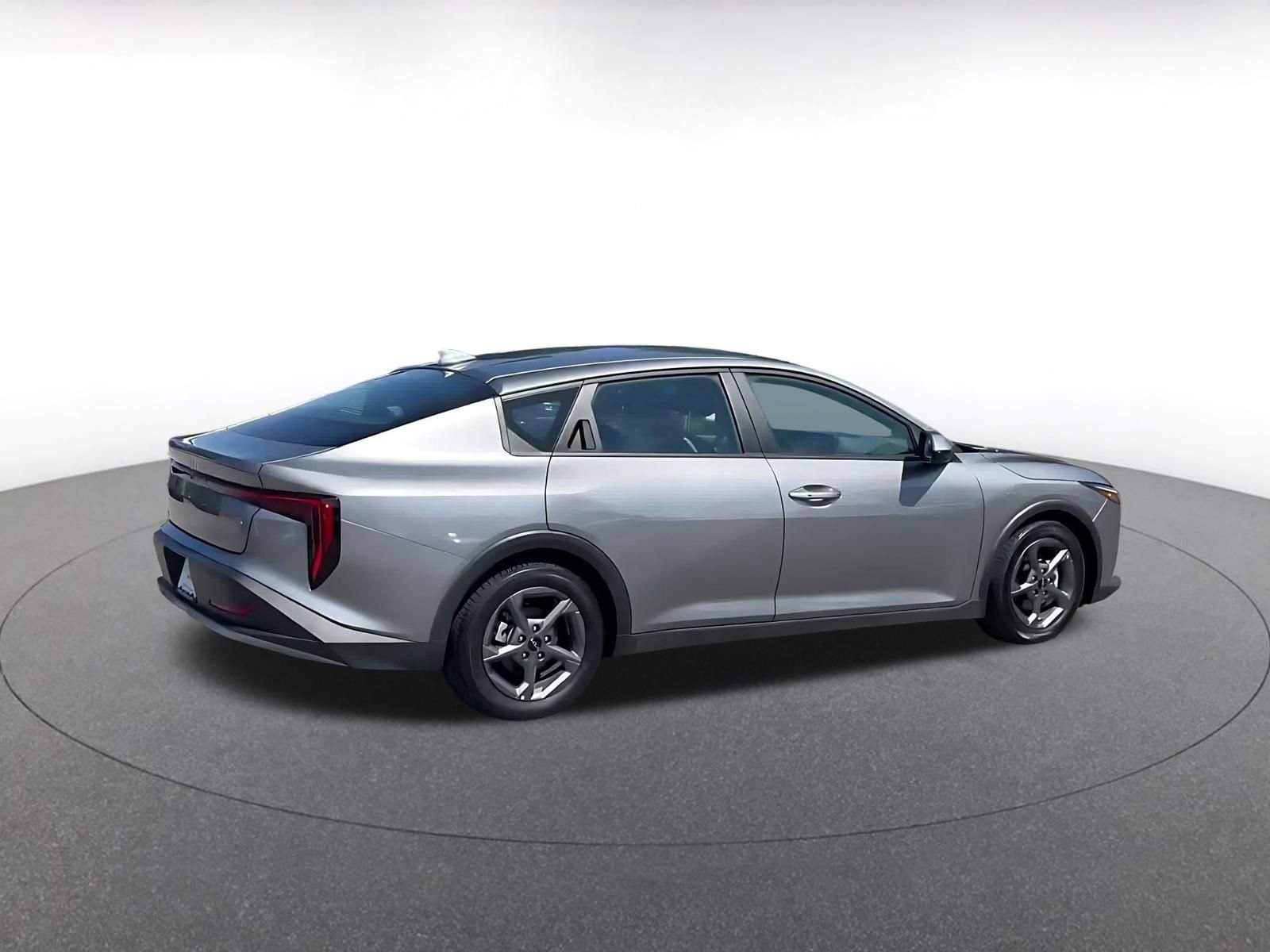 Used 2025 Kia K4 FWD image 15