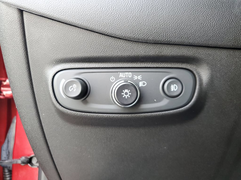 Used 2020 Chevrolet Equinox Premier FWD image 28