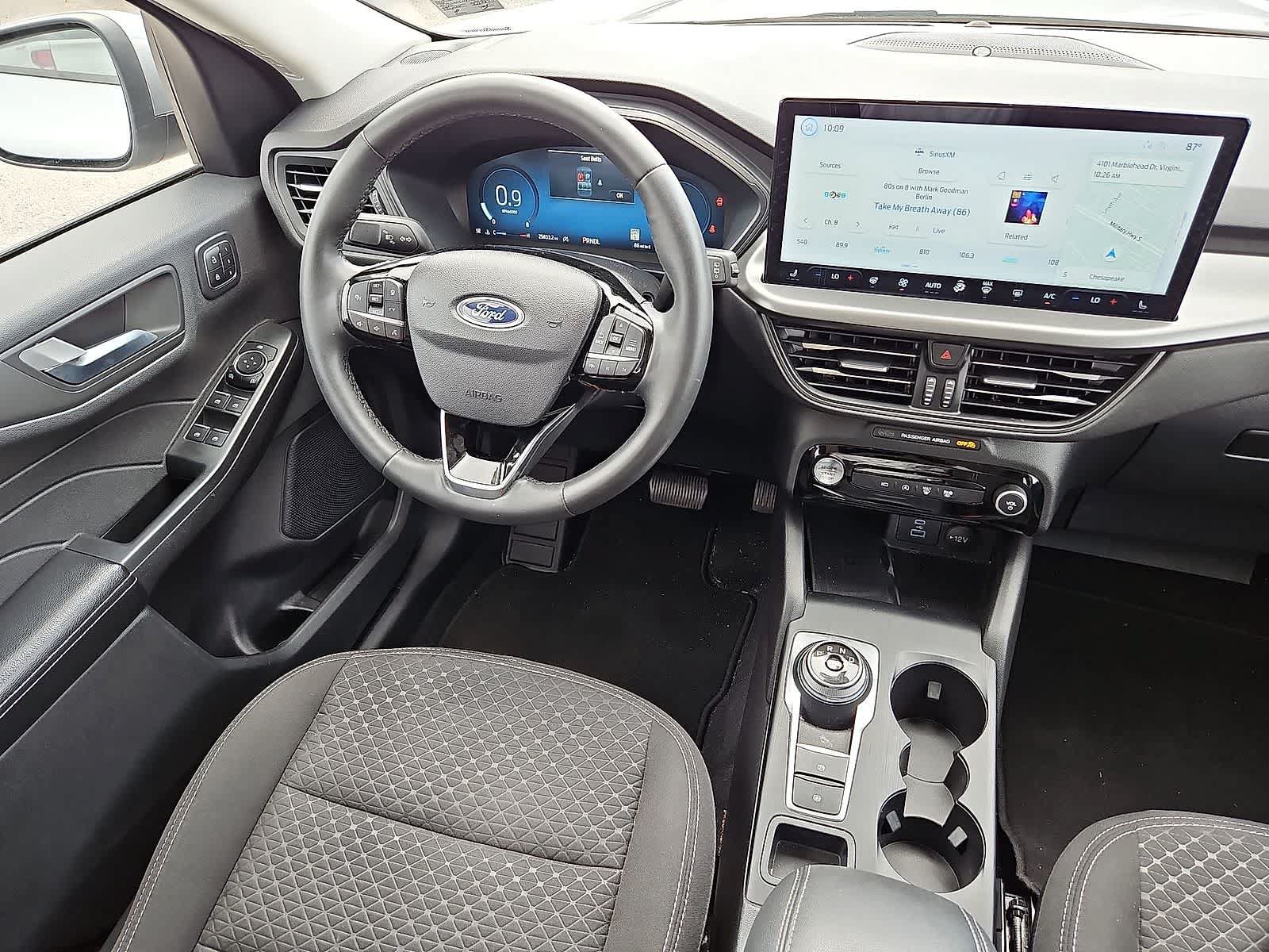 Used 2023 Ford Escape Active w/ Tech Pack #2 FWD image 2