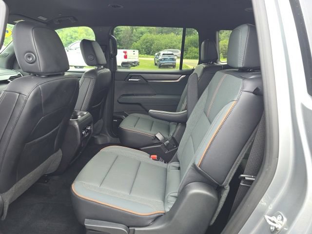 Used 2026 GMC Acadia AT4 w/ Super Cruise Package AWD/4WD image 8