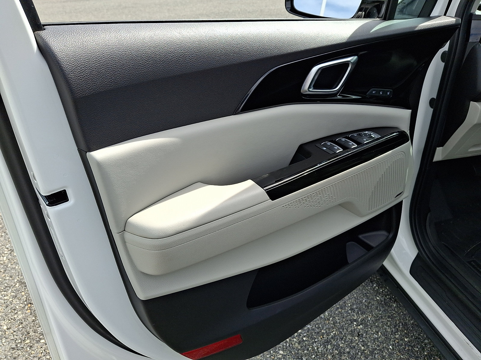 Used 2023 Kia Carnival SX Prestige FWD image 15