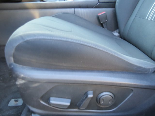 Used 2022 Hyundai Elantra SEL w/ Convenience + Premium Package FWD image 7