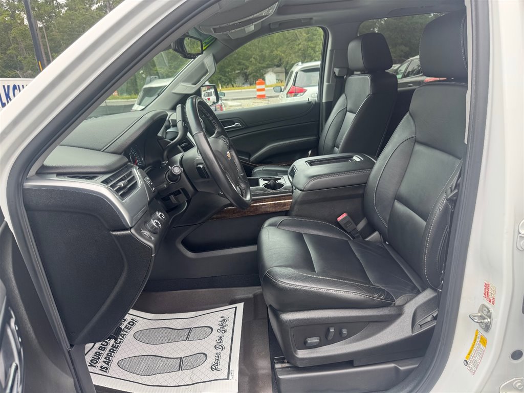 Used 2019 Chevrolet Suburban LT image 13