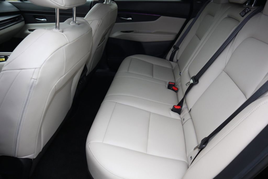 Used 2025 Nissan Murano SV AWD/4WD image 16