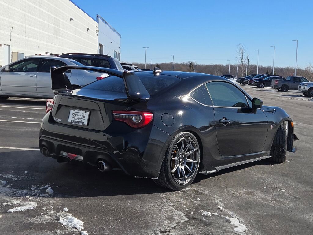 Used 2017 Toyota 86 image 8