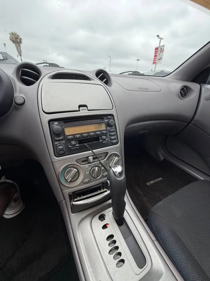 Used 2001 Toyota Celica GT FWD image 6