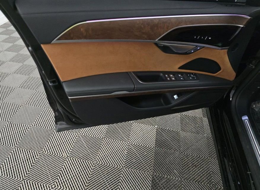 Used 2025 Audi A8 L 3.0T w/ Executive Package image 7