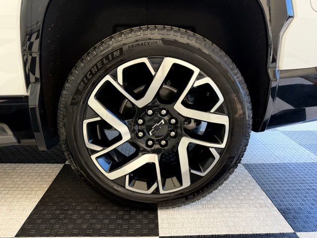 Used 2024 Chevrolet Silverado EV RST AWD/4WD image 12