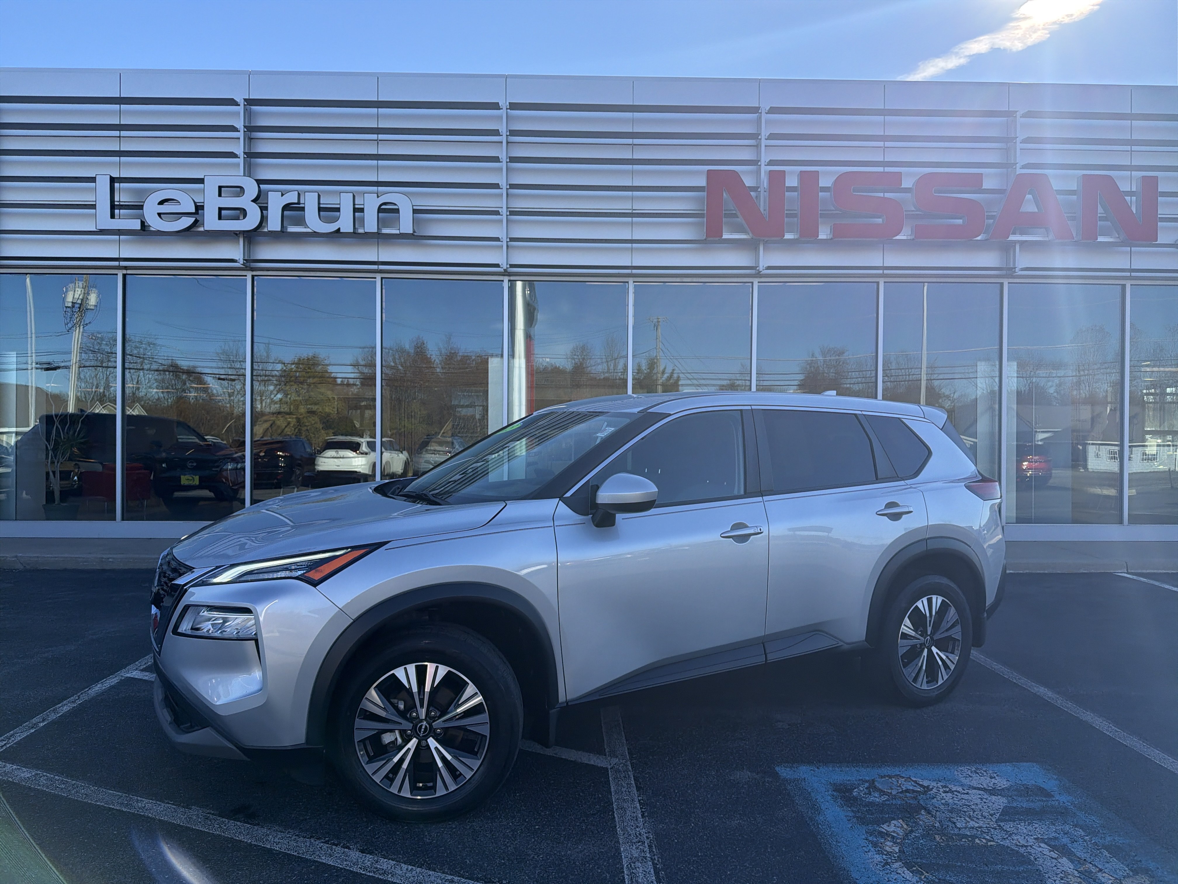 Certified 2023 Nissan Rogue SV AWD/4WD image 1