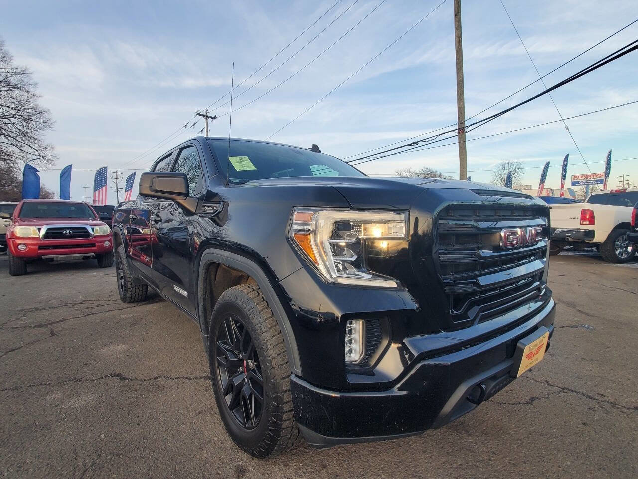 Used 2020 GMC Sierra 1500 Elevation w/ Elevation Value Package AWD/4WD image 6
