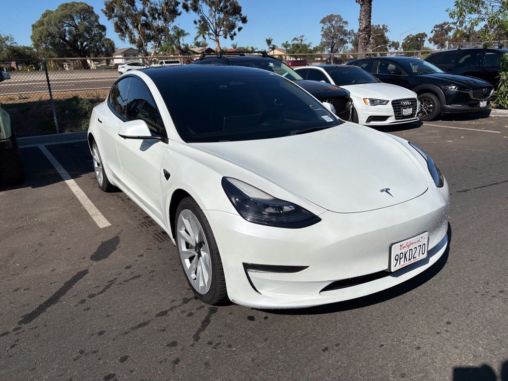Used 2023 Tesla Model 3 Standard Range RWD image 3