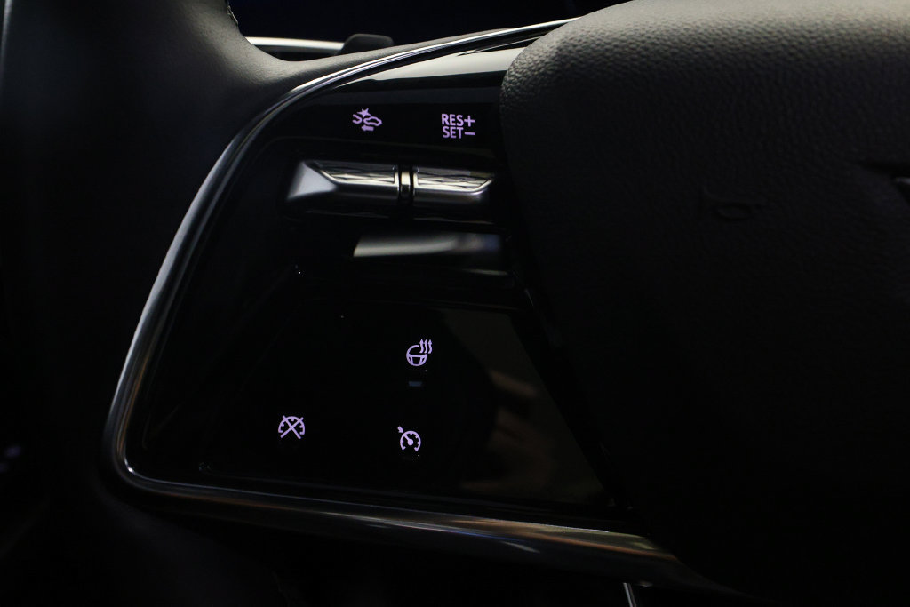 Used 2024 Cadillac Lyriq Luxury RWD image 20
