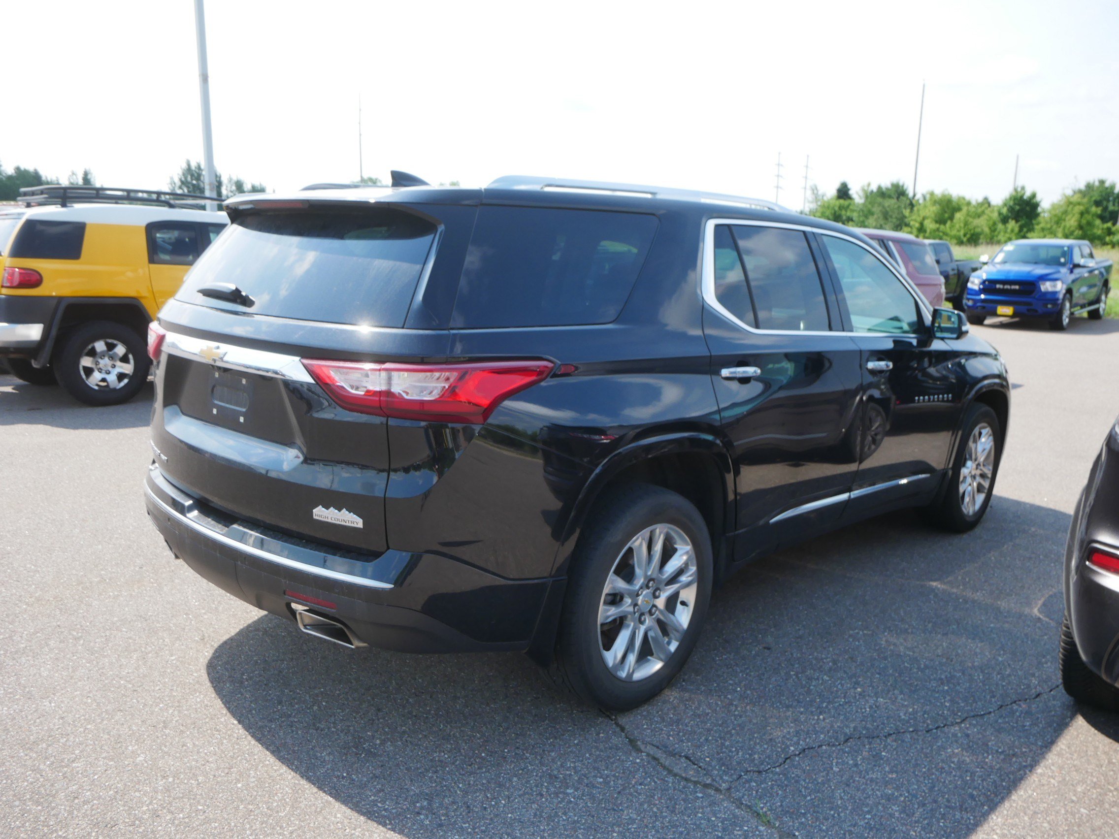 Used 2020 Chevrolet Traverse High Country w/ LPO, Floor Liner Package AWD/4WD image 6