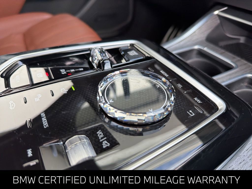 Certified 2024 BMW 760i xDrive w/ Executive Package AWD/4WD image 38