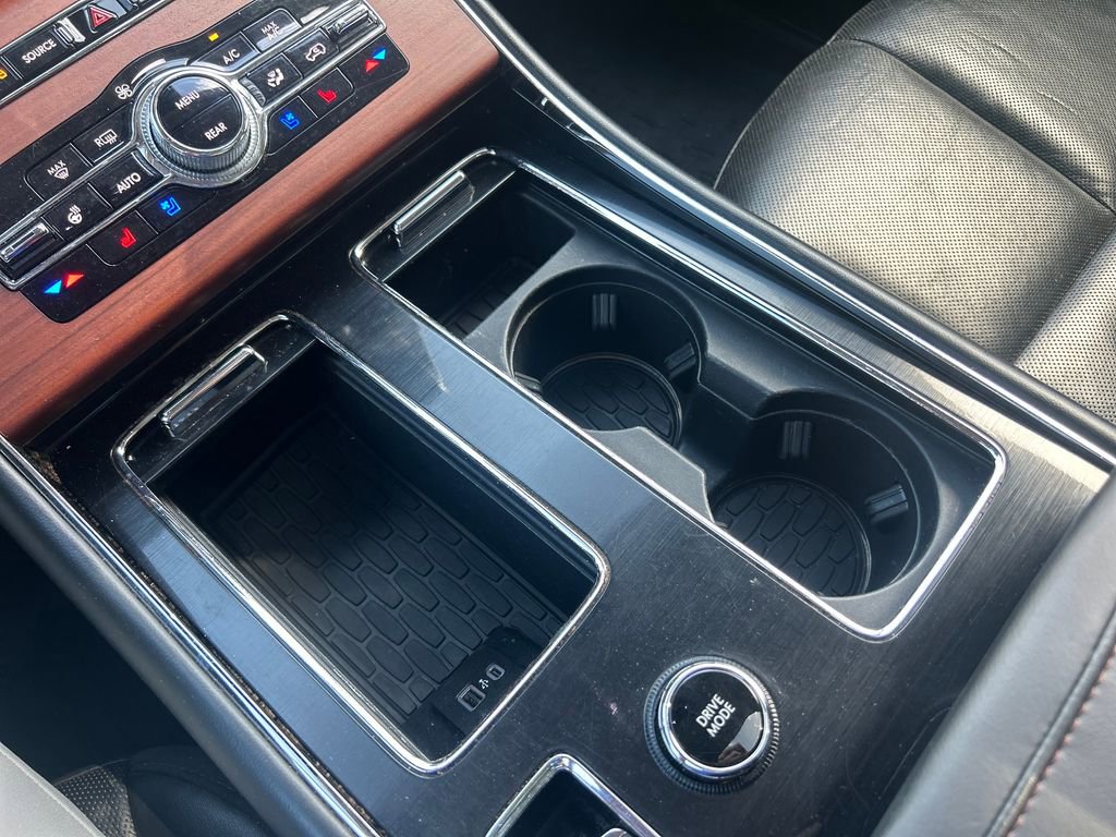 Used 2023 Lincoln Aviator Grand Touring w/ Equipment Group 301A AWD/4WD image 25