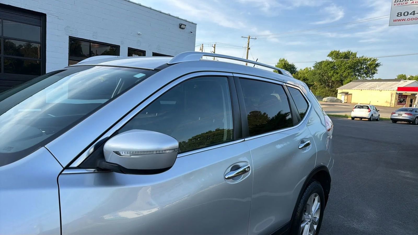 Used 2015 Nissan Rogue SV AWD/4WD image 15