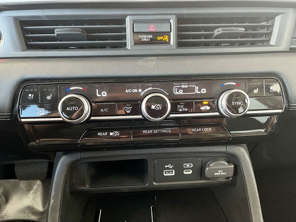 Used 2024 Honda Pilot Elite image 16