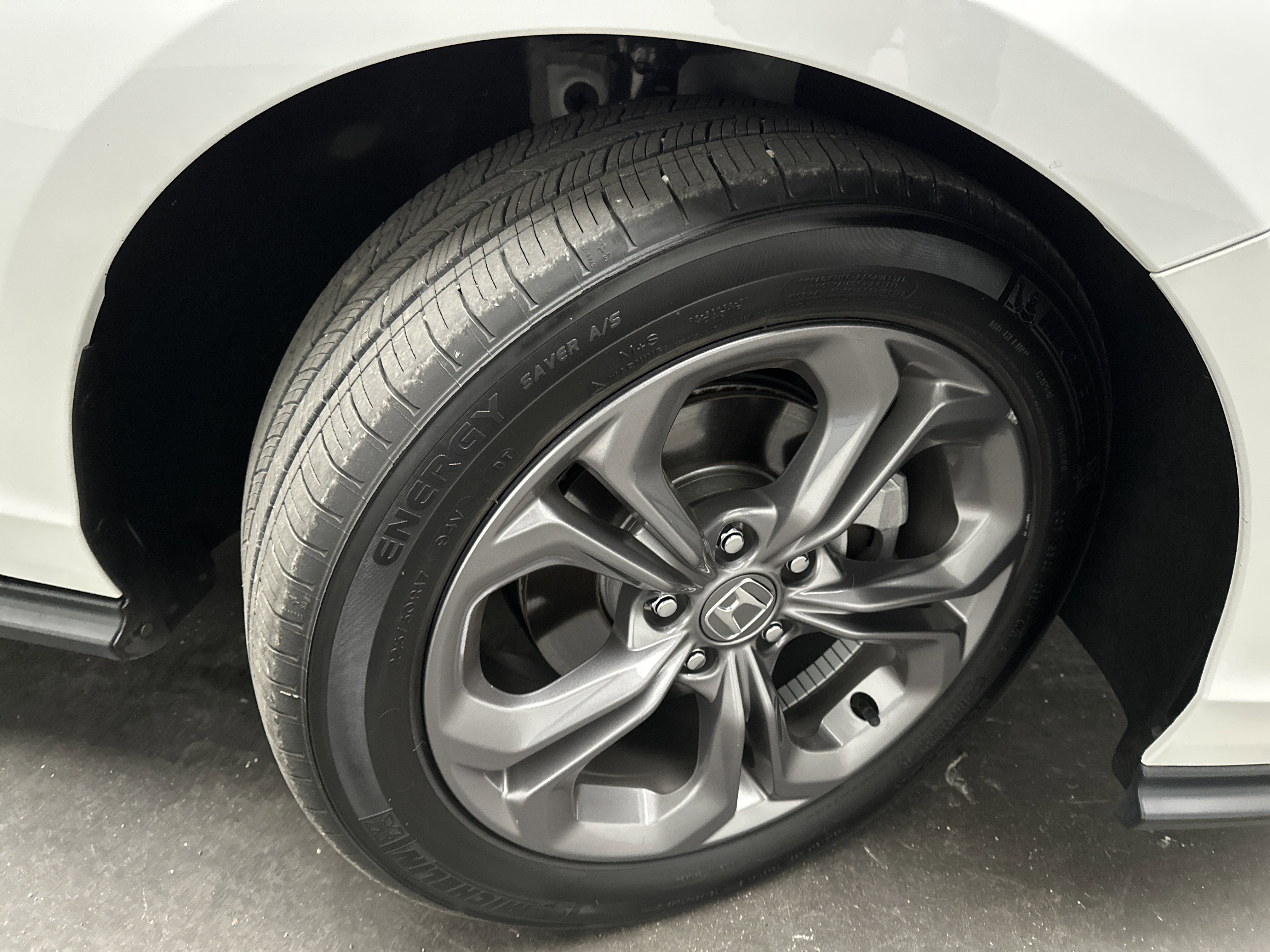 Used 2024 Honda Accord EX image 11