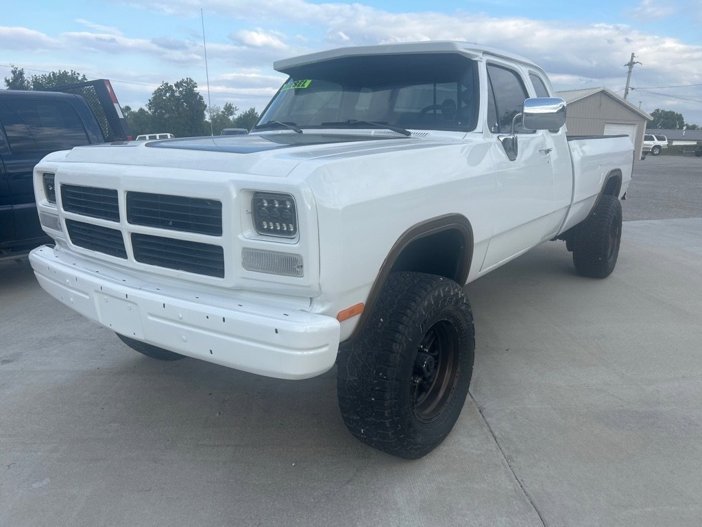 Used 1993 Dodge D/W Truck 250 image 3