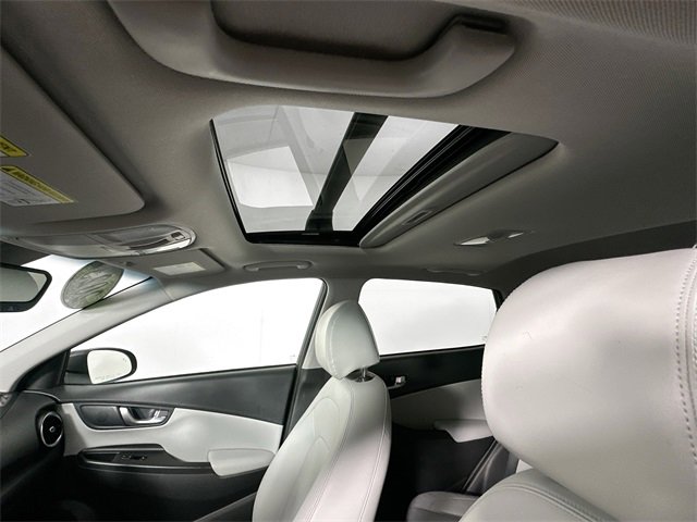 Used 2023 Hyundai Kona Limited w/ Cargo Package image 21