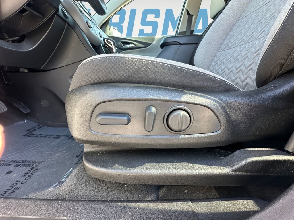 Used 2024 Chevrolet Equinox LS w/ LS Convenience Package image 16