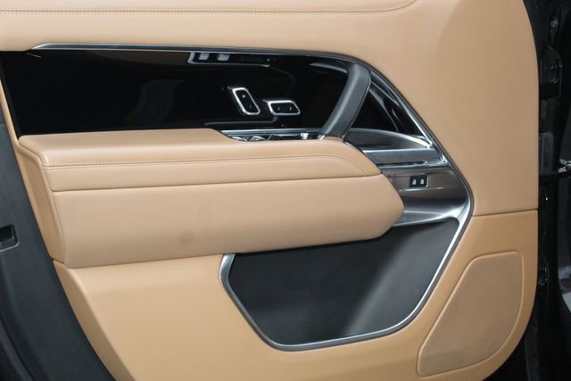 Used 2023 Land Rover Range Rover SE image 23