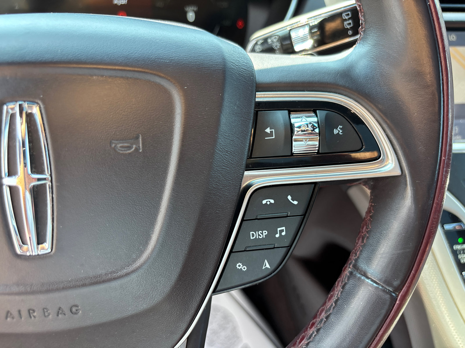 Certified 2020 Lincoln Nautilus Black Label w/ Class II Trailer Tow Package AWD/4WD image 18