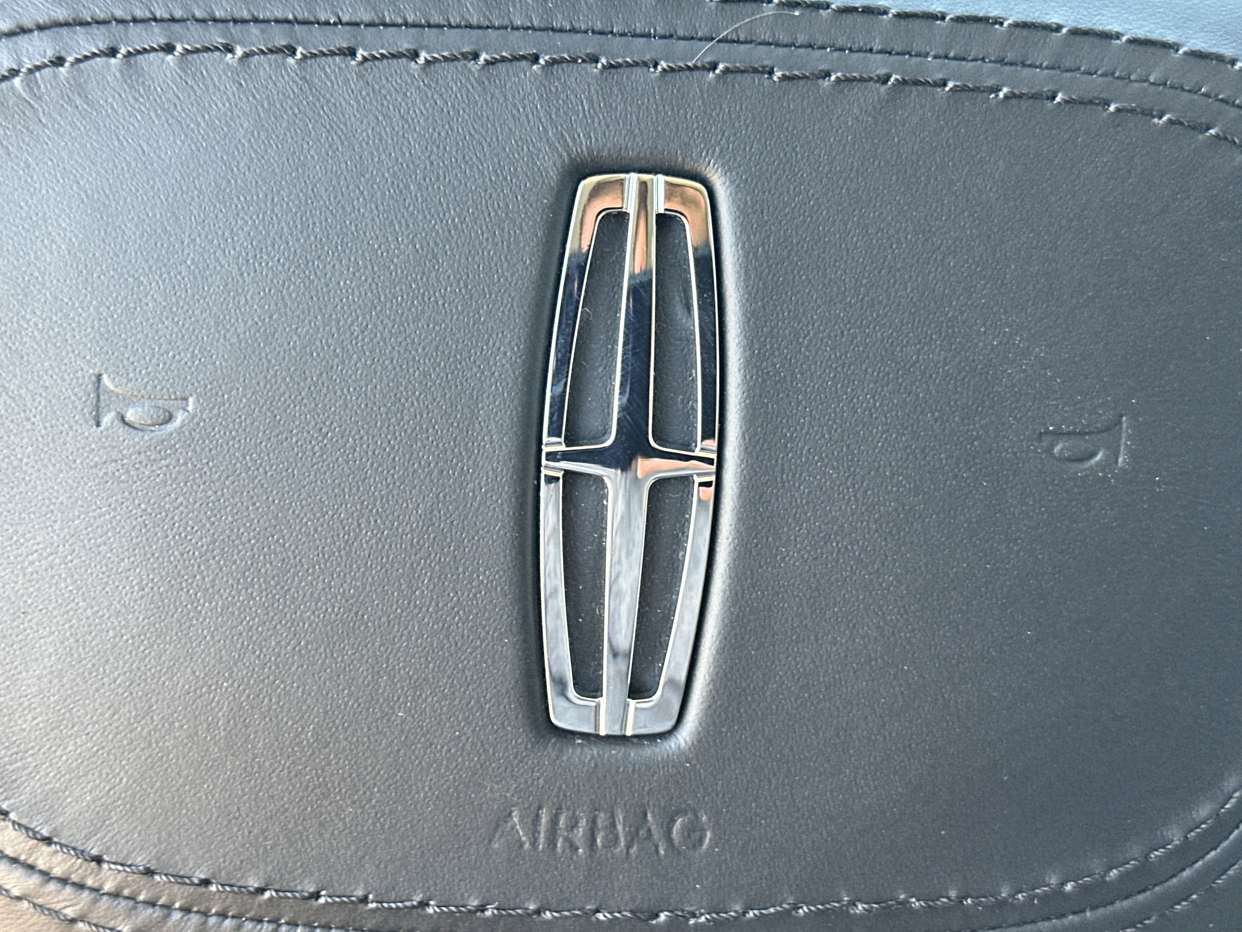 New 2025 Lincoln Navigator Reserve image 18